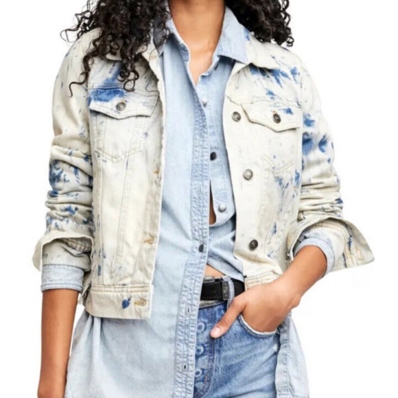 Free People Jones Tie Dye Blue Rumors Denim Jacket Distressed Light Women’s 6 - Picture 1 of 10